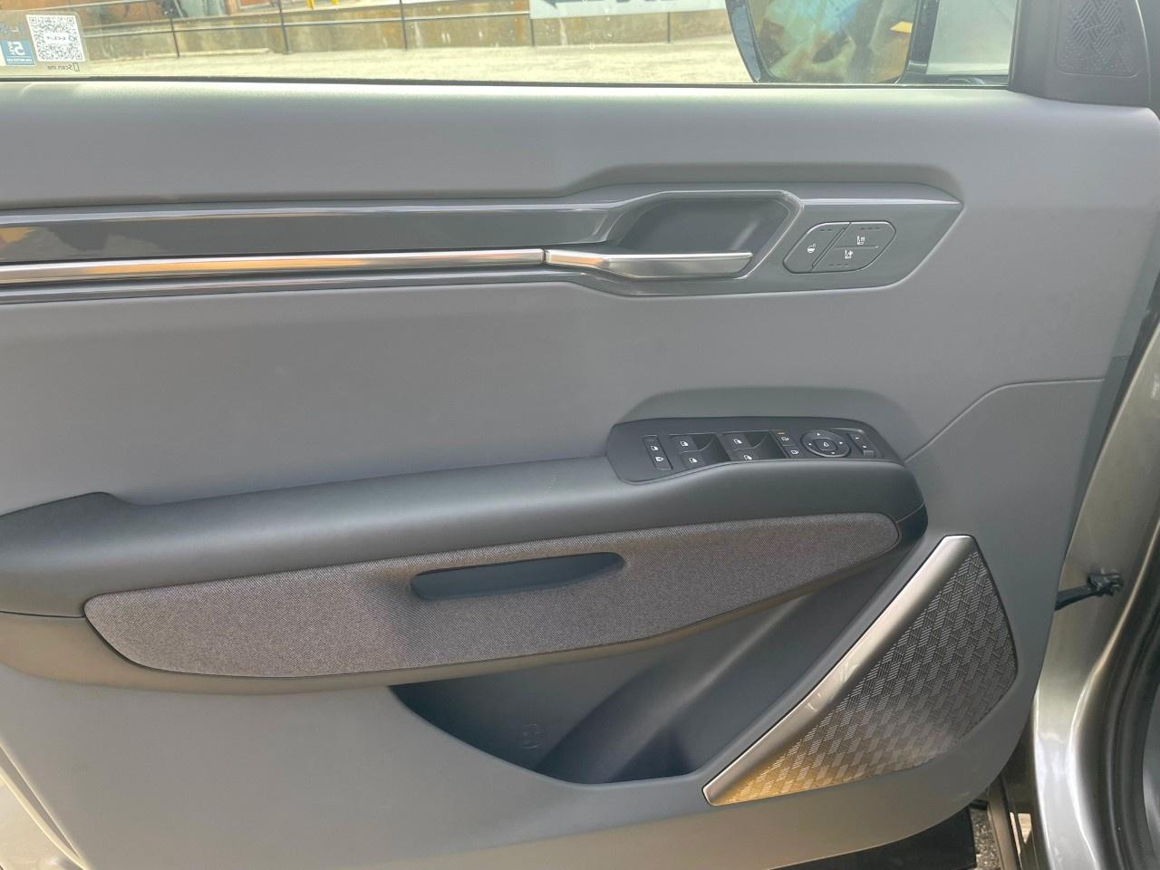 2026 Kia EV9 Land w/Plus Package AWD Photo