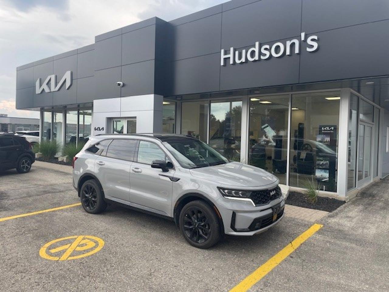 Used 2022 Kia Sorento 2.5T EX One Owner | EX | All Wheel Drive | Sunroof | Navigation | 18