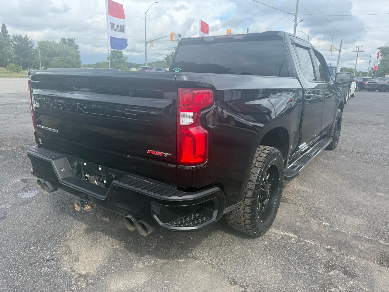2021 Chevrolet Silverado 1500 RST Photo3