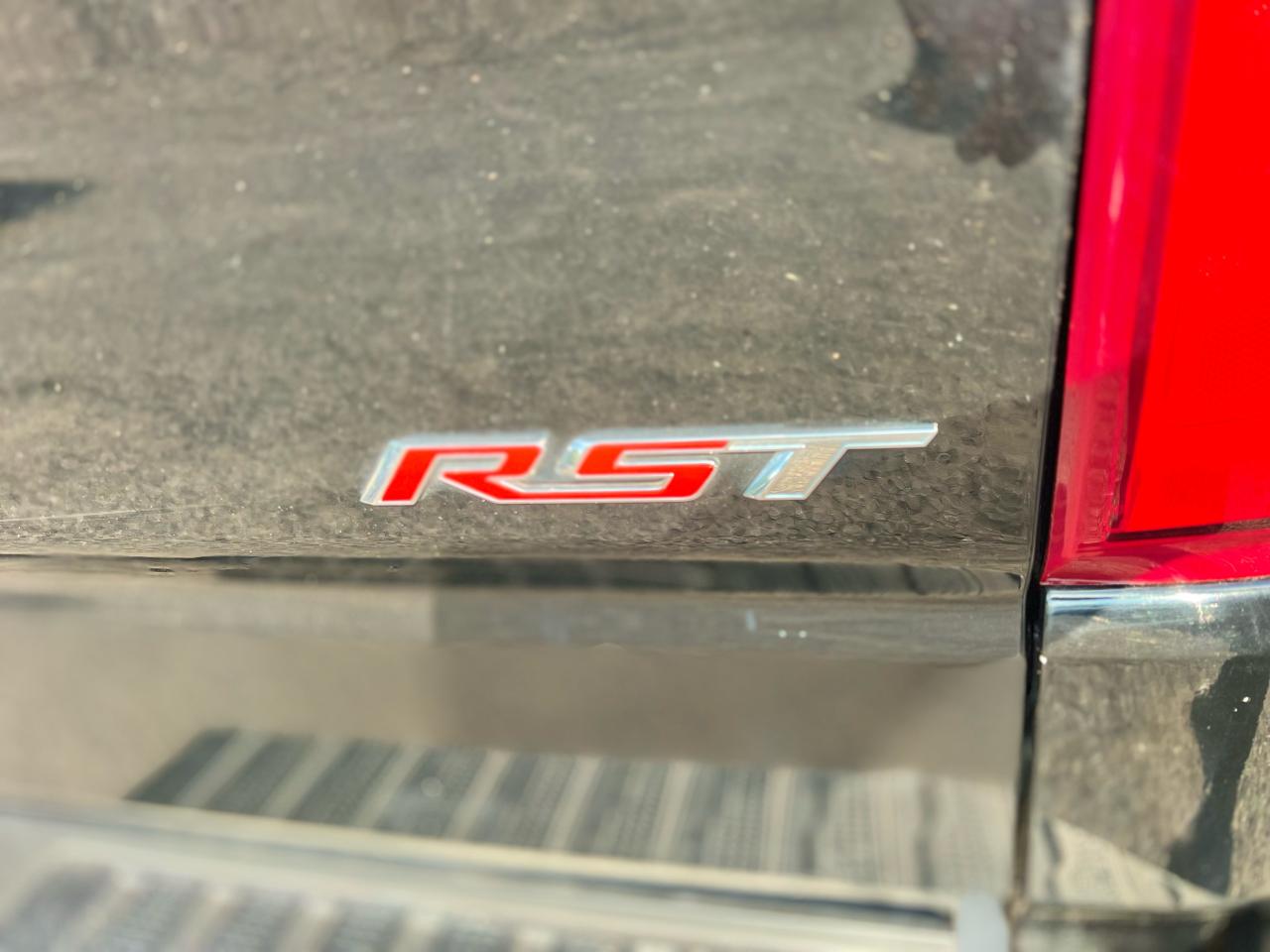 2021 Chevrolet Silverado 1500 RST Photo