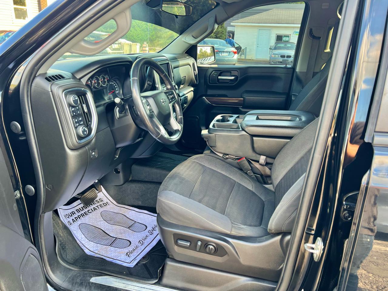 2021 Chevrolet Silverado 1500 RST Photo