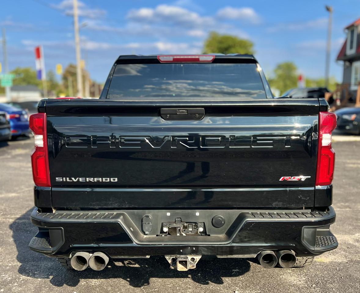 2021 Chevrolet Silverado 1500 RST Photo3