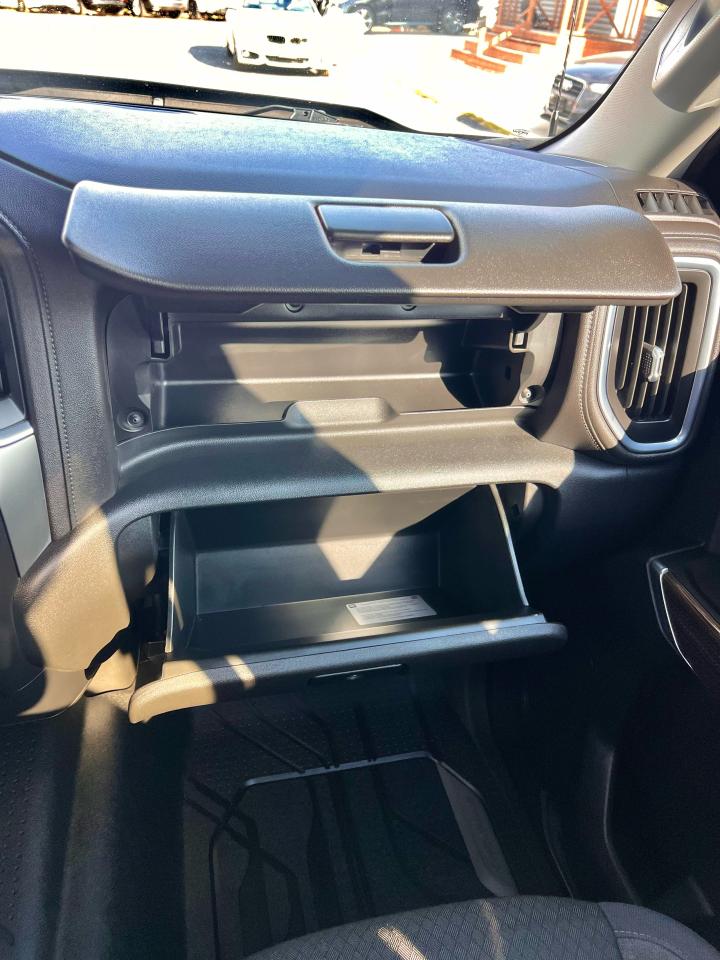 2021 Chevrolet Silverado 1500 RST Photo