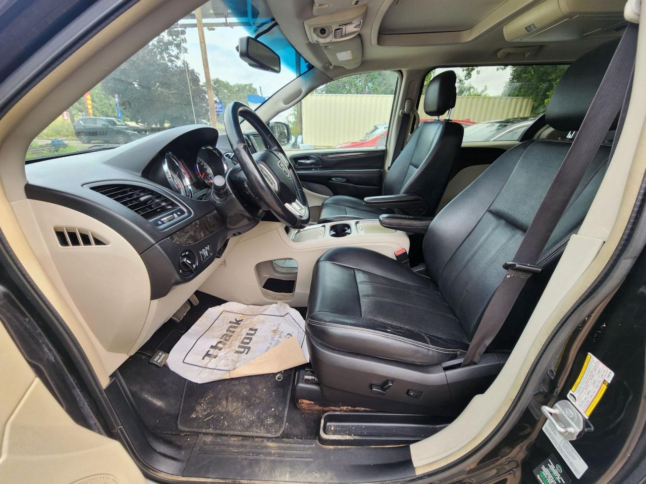 2015 Dodge Grand Caravan Crew l Clean Carfax l No accidents l Sunroof l FWD