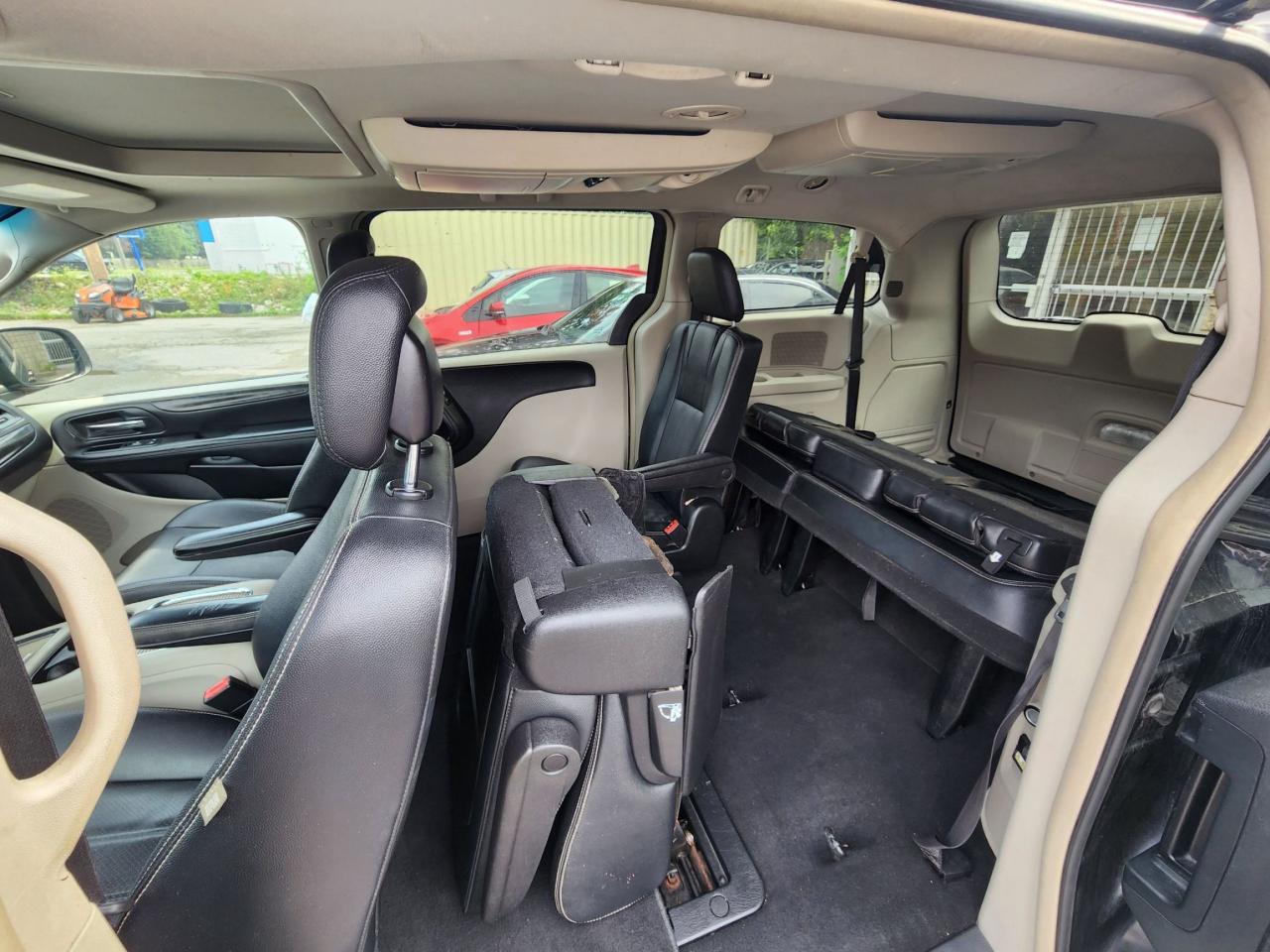 2015 Dodge Grand Caravan Crew l Clean Carfax l No accidents l Sunroof l FWD