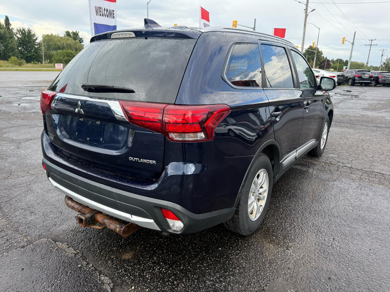 2017 Mitsubishi Outlander SE Photo3