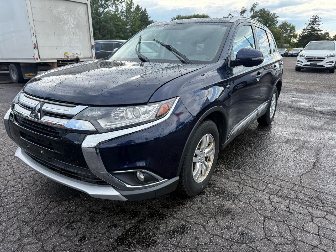 2017 Mitsubishi Outlander SE Photo6