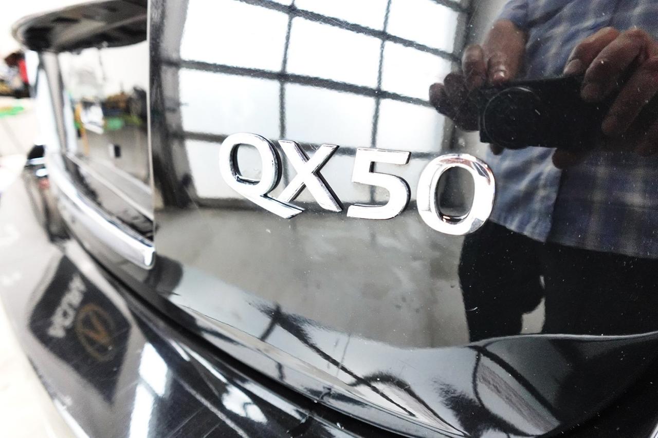2017 Infiniti QX50 AWD - No Accident, Local Dealer Maintain, 1 Owner - Photo #7