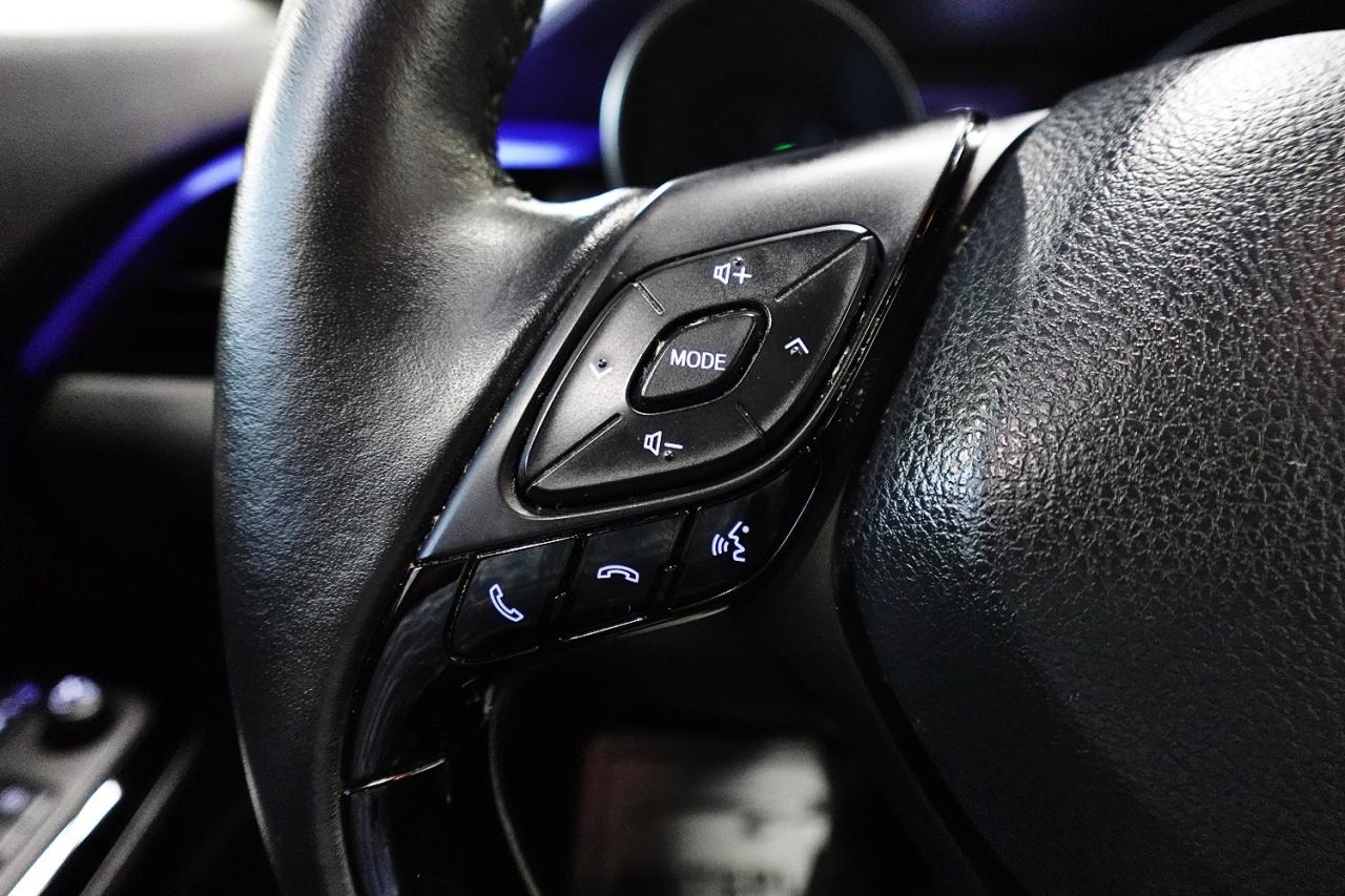 2021 Toyota C-HR XLE Premium- No Accident, Dealer Maintain, 1 Owner - Photo #28