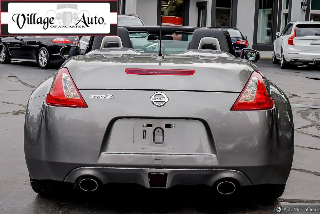 2010 Nissan 370Z 2dr Roadster Manual Touring