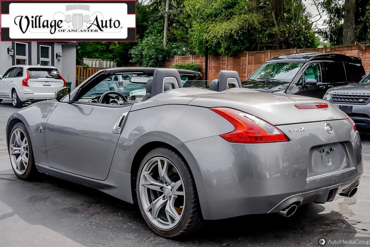 2010 Nissan 370Z 2dr Roadster Manual Touring