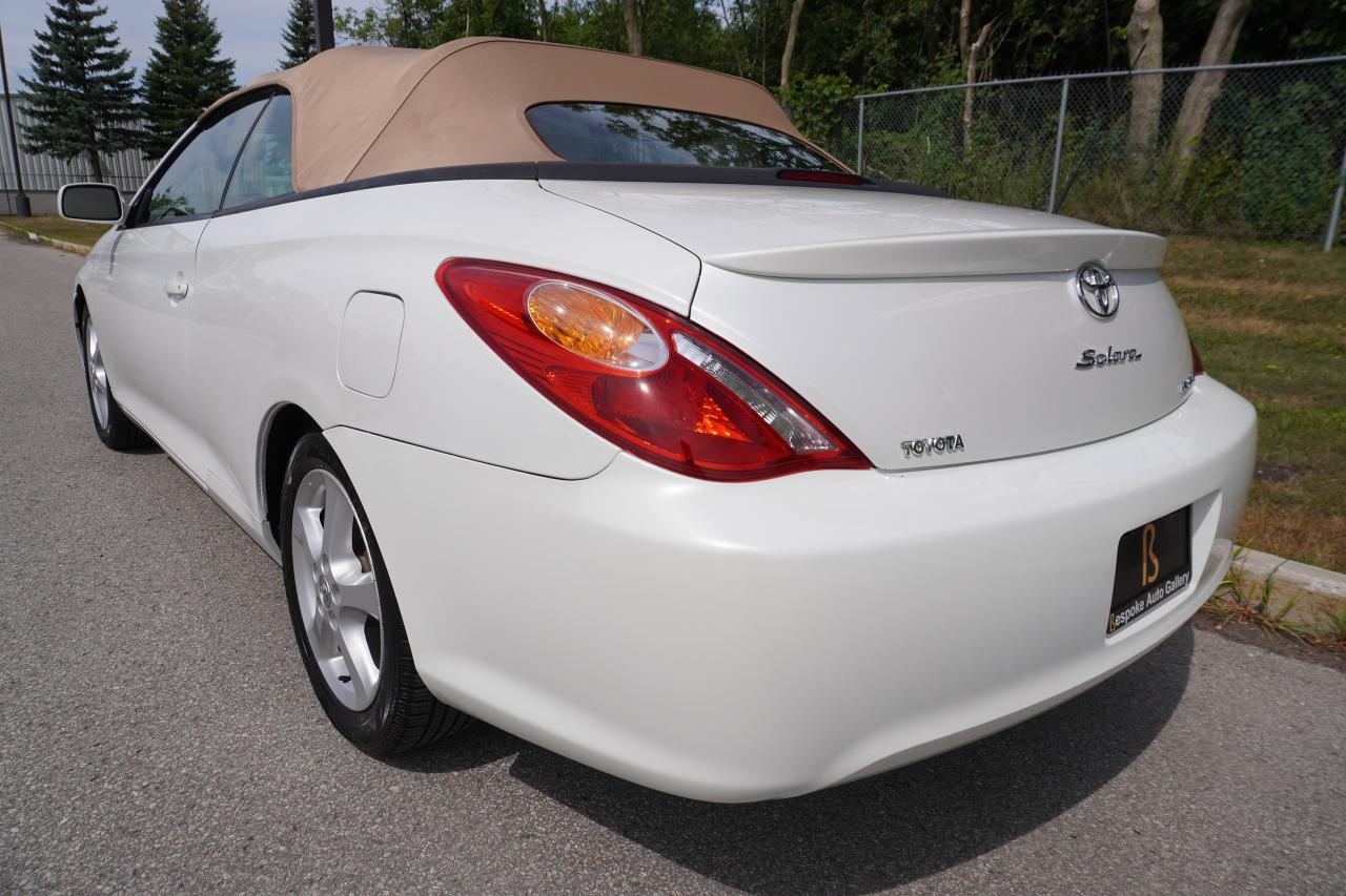 2006 Toyota Camry Solara SLE V6 CONVERTIBLE / STUNNING COMBO /WELL SERVICED Photo2