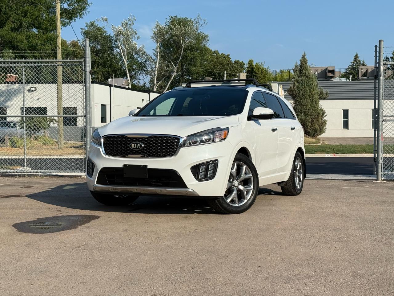 Used 2016 Kia Sorento 2.0L Turbo SX for sale in Oakville, ON