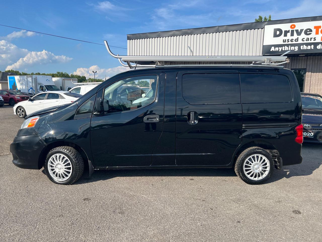 2017 Nissan NV200 I4 - Photo #2