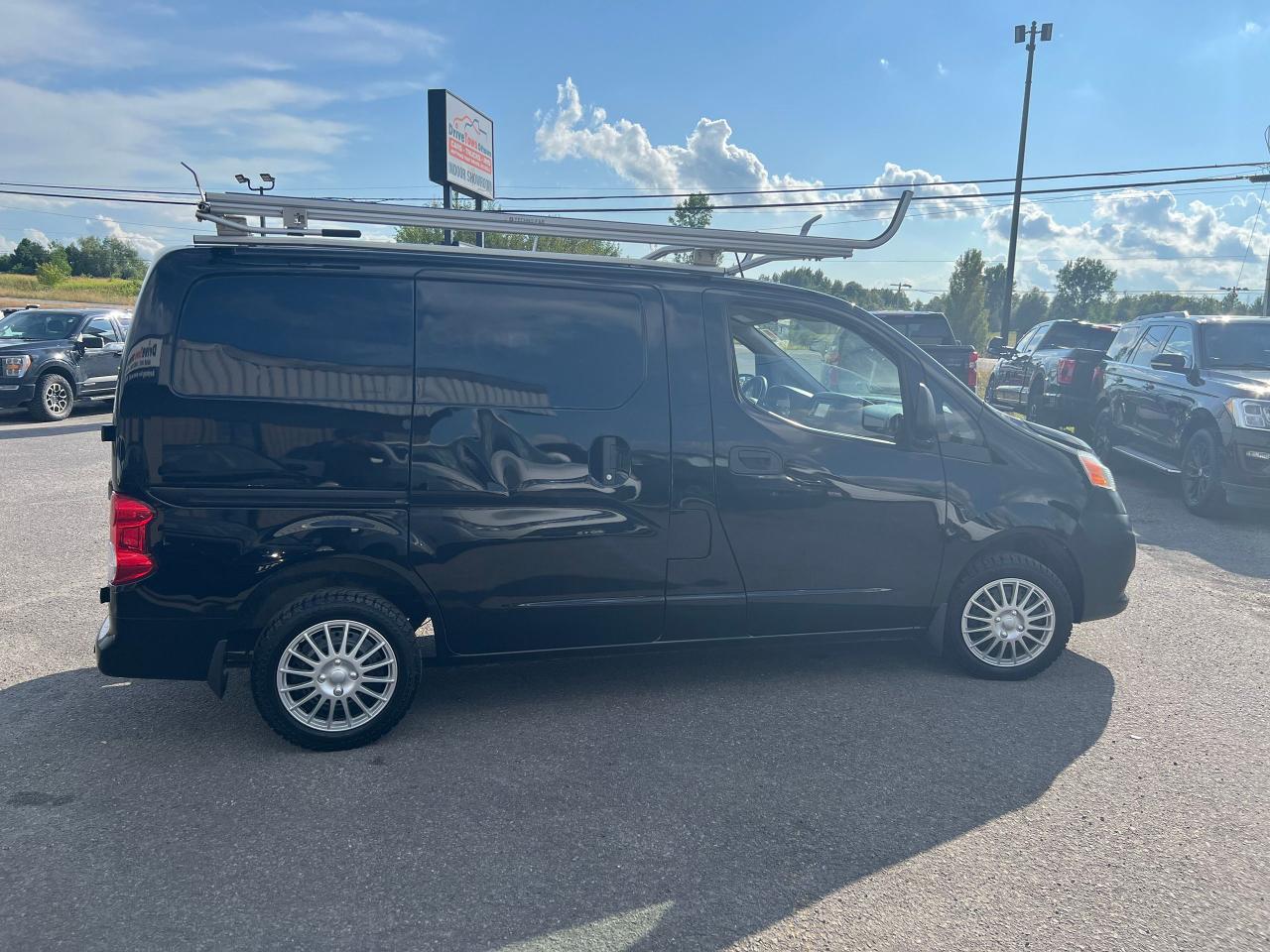 2017 Nissan NV200 I4 - Photo #6