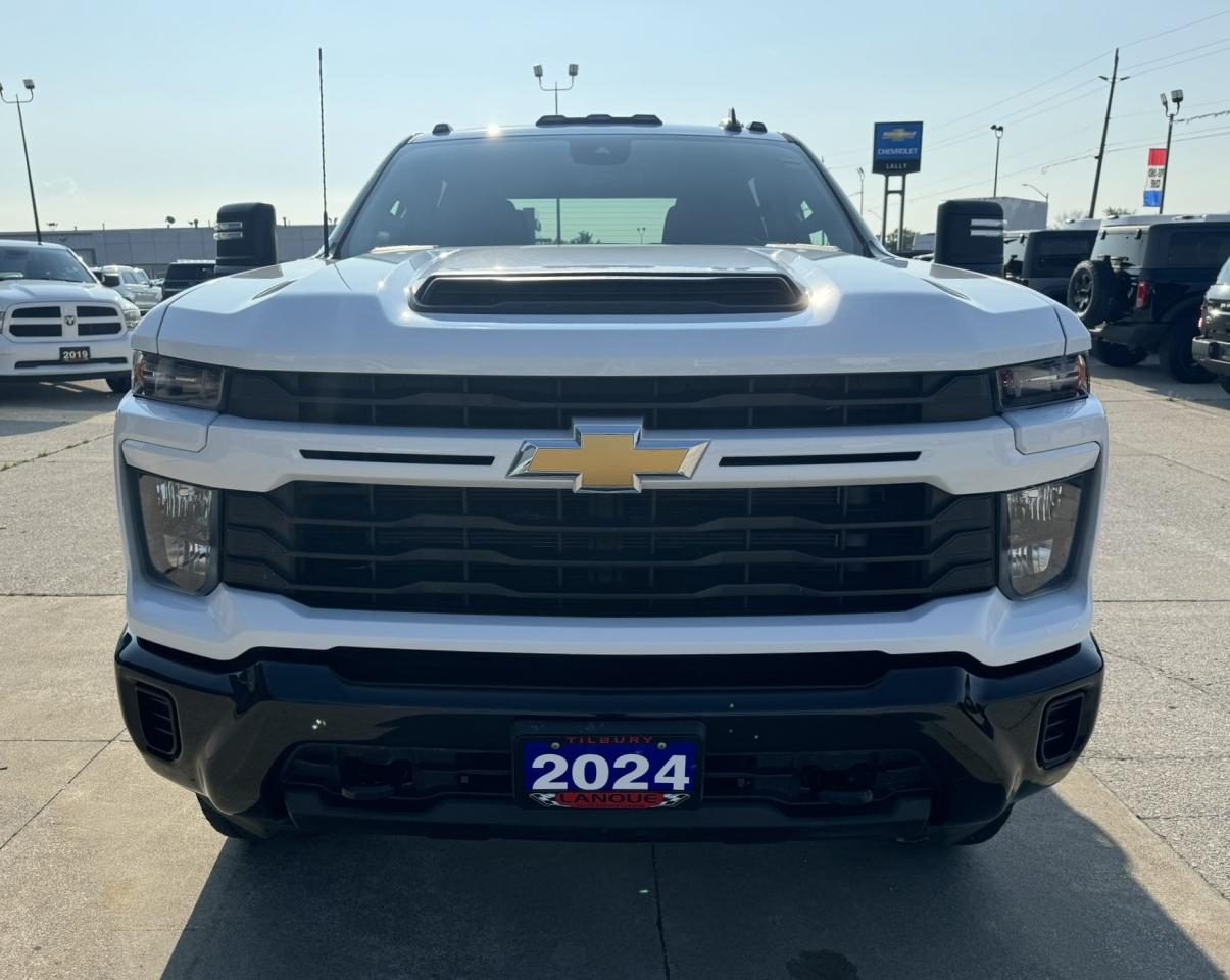 2024 Chevrolet Silverado 2500 Custom Photo