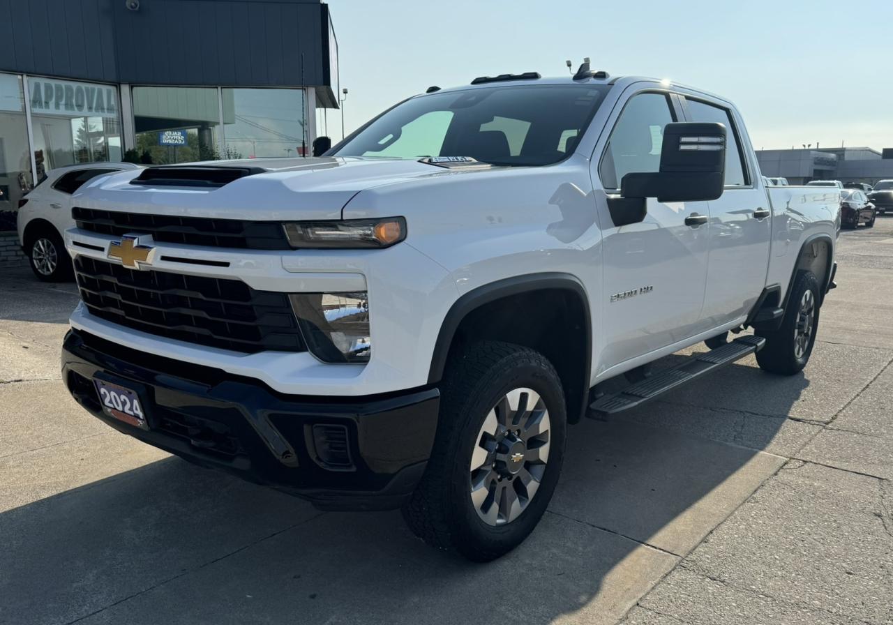 Used 2024 Chevrolet Silverado 2500 Custom for sale in Tilbury, ON