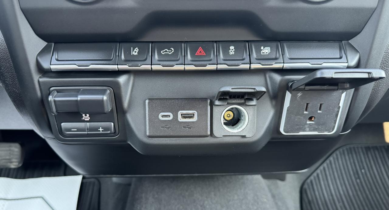 2024 Chevrolet Silverado 2500 Custom Photo