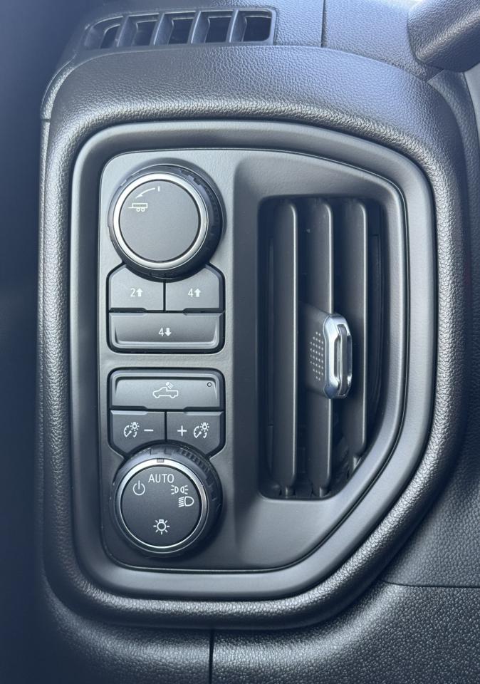 2024 Chevrolet Silverado 2500 Custom Photo