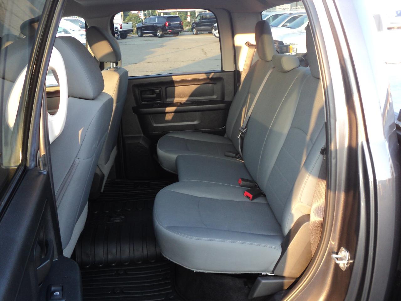 2017 RAM 1500 ST CREW CAB 4WD 5.7L8cyl Hemi 6'4"Box BackUpCam - Photo #11