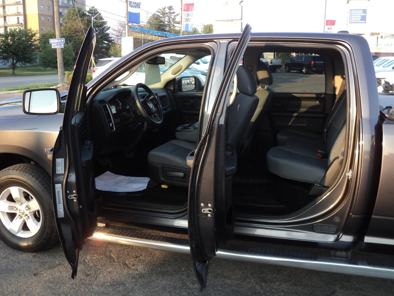 2017 RAM 1500 ST CREW CAB 4WD 5.7L8cyl Hemi 6'4"Box BackUpCam - Photo #8