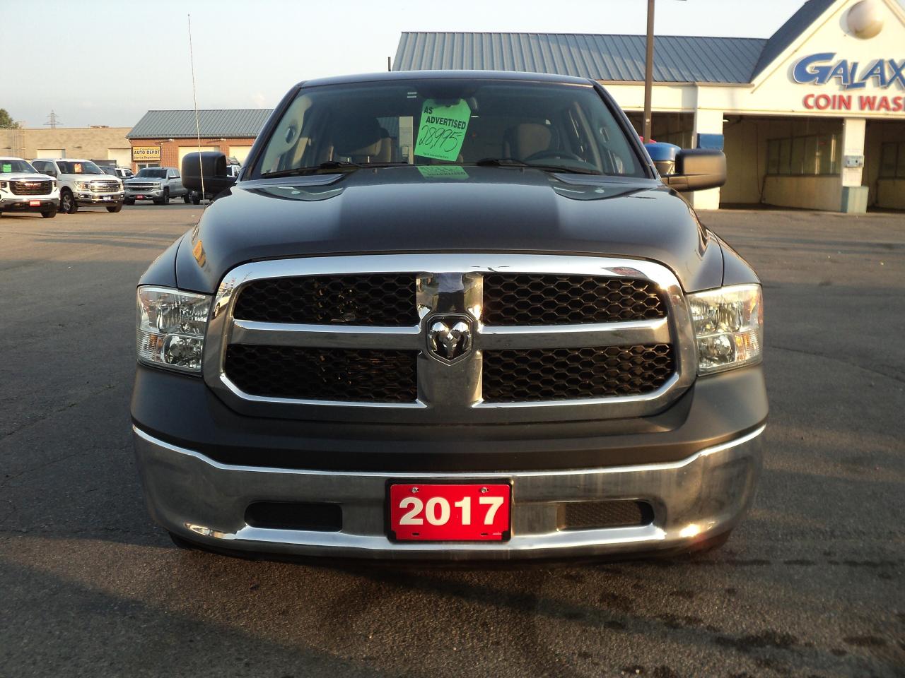 2017 RAM 1500 ST CREW CAB 4WD 5.7L8cyl Hemi 6'4"Box BackUpCam Photo2