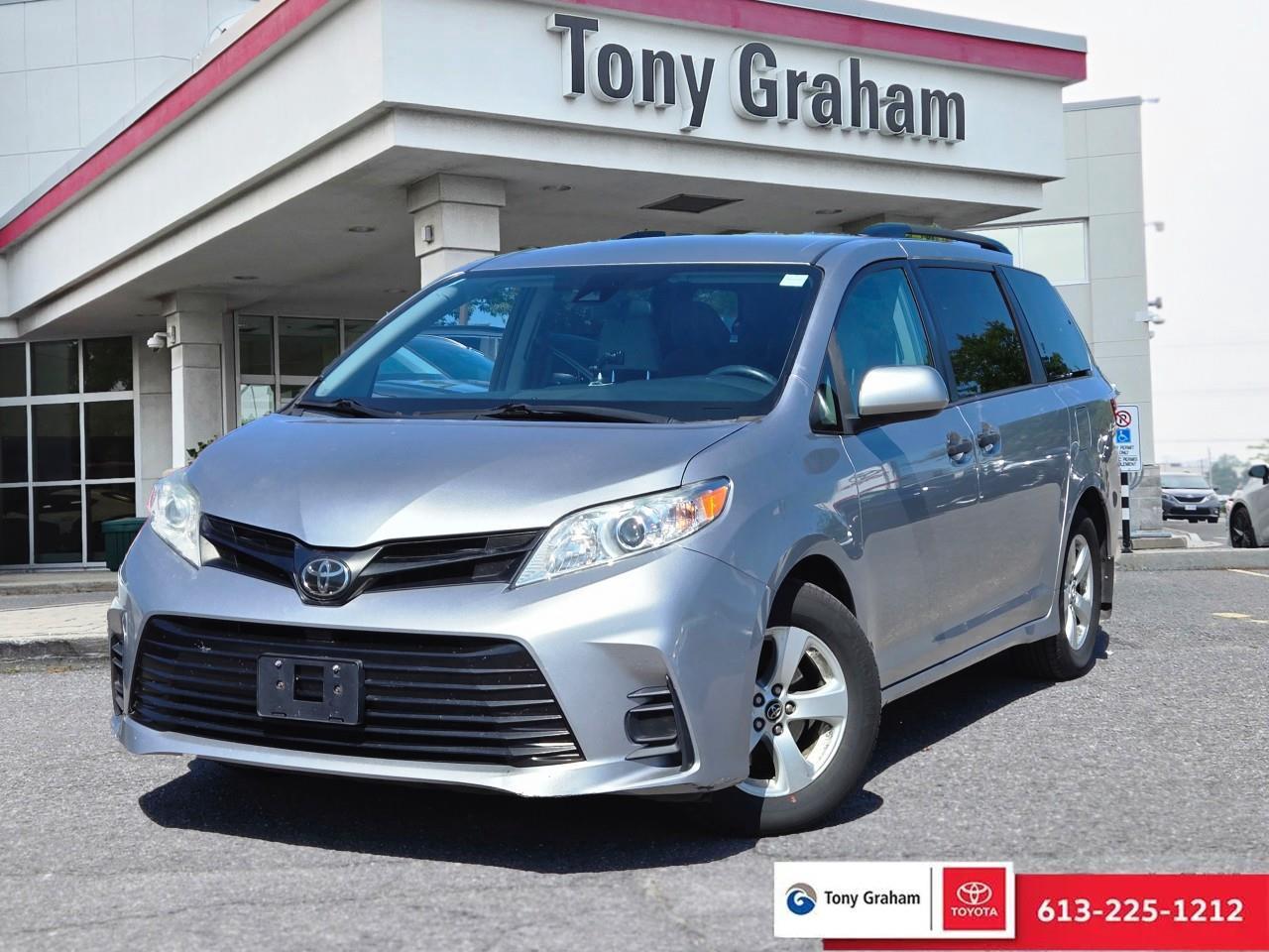 Used 2018 Toyota Sienna 7-Passenger for sale in Ottawa, ON