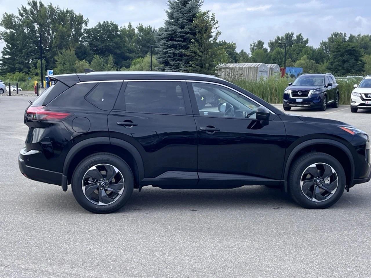 2026 Nissan Rogue AWD SV Moonroof Photo