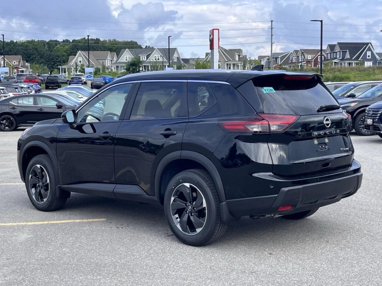 2026 Nissan Rogue AWD SV Moonroof Photo