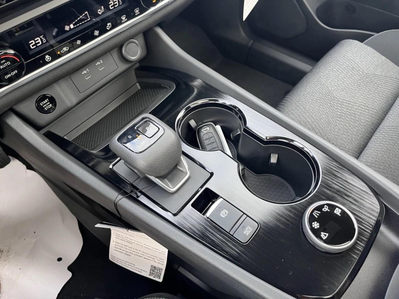 2026 Nissan Rogue AWD SV Moonroof Photo