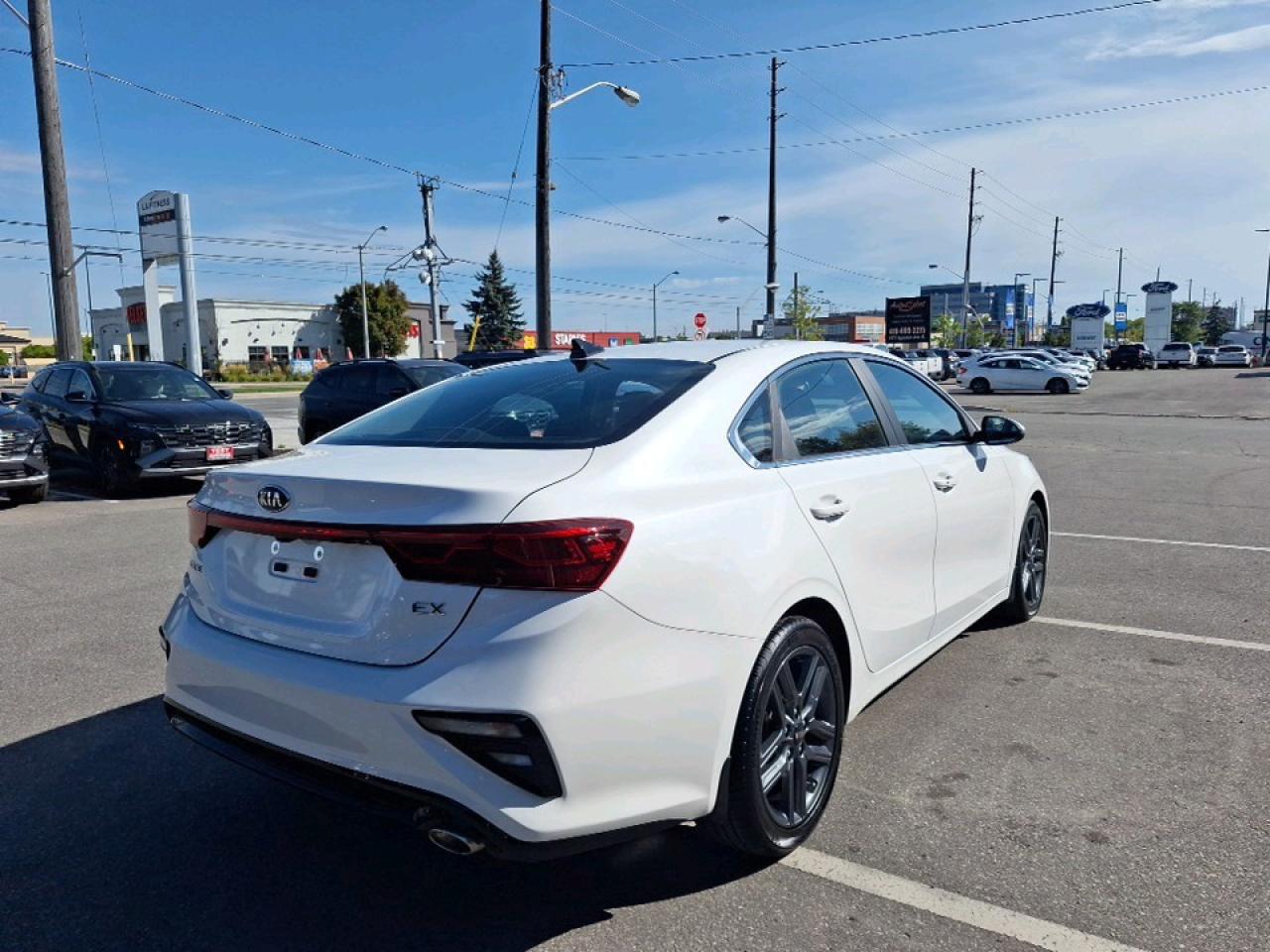 2021 Kia Forte Sedan EX Premium IVT Photo4