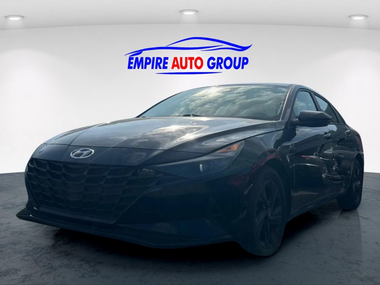 2023 Hyundai Elantra SEL Photo