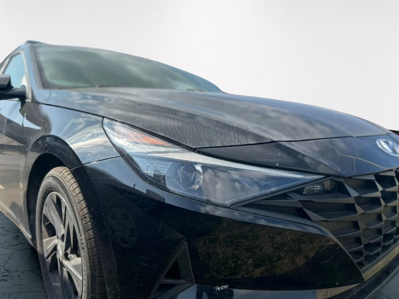 2023 Hyundai Elantra SEL Photo