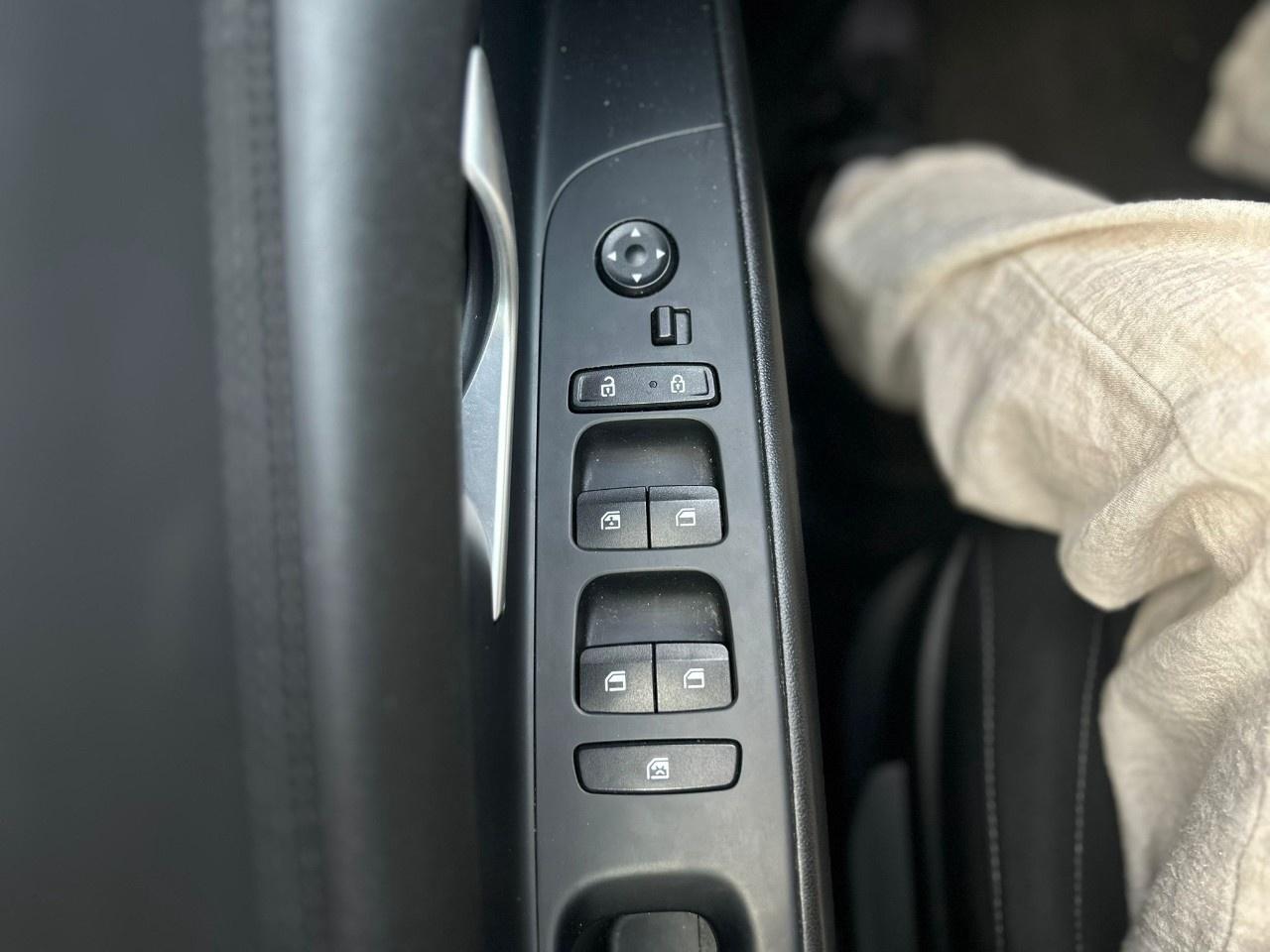2023 Hyundai Elantra SEL Photo