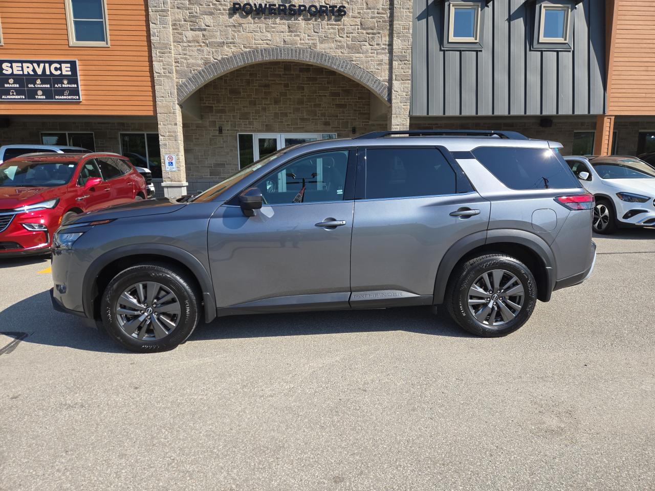 Used 2024 Nissan Pathfinder SV for sale in Owen Sound, ON