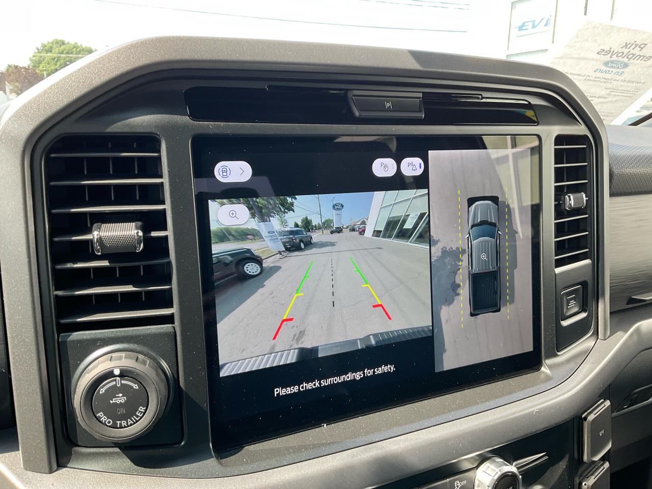 2025 Ford F-150 XLT Photo5