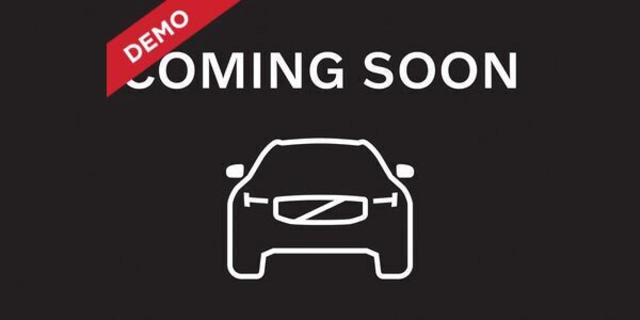 Used 2024 Volvo XC40 B5 AWD Ultimate Dark Theme for sale in Surrey, BC