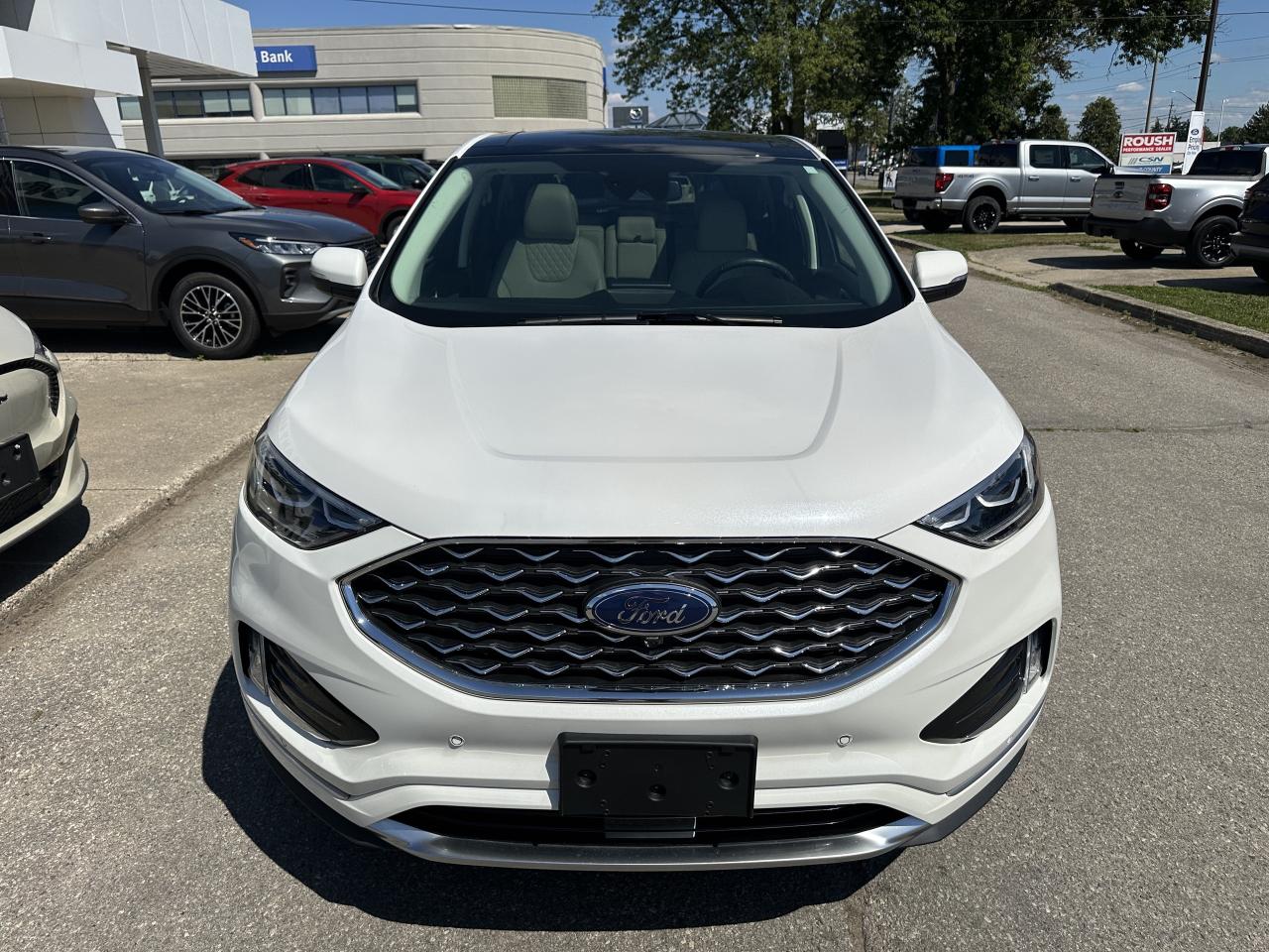 2024 Ford Edge Titanium Photo