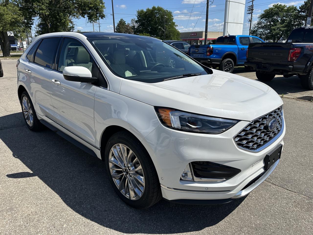 2024 Ford Edge Titanium Photo