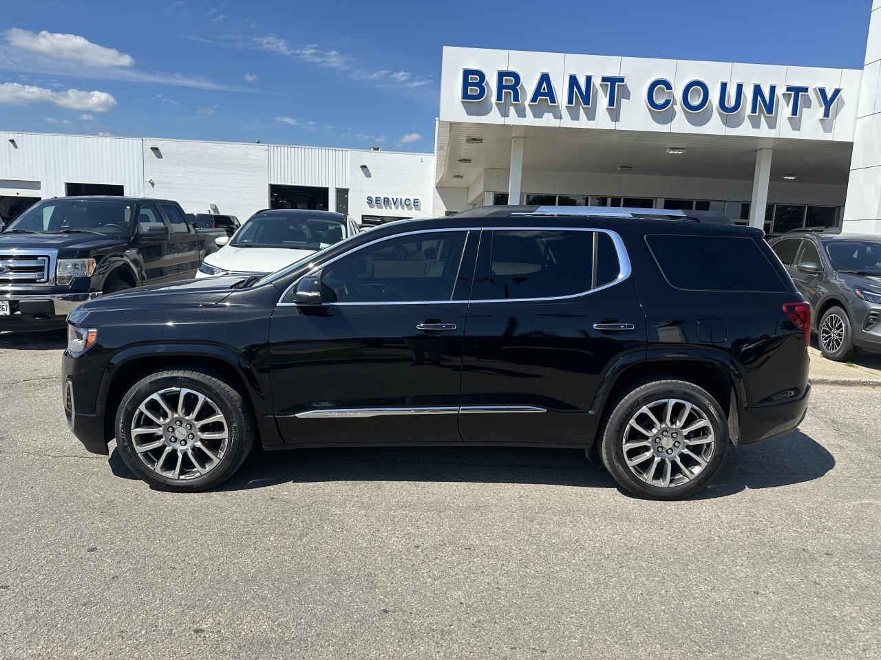 2023 GMC Acadia |Denali|6.2L|ULTIMATE|AWD| Photo