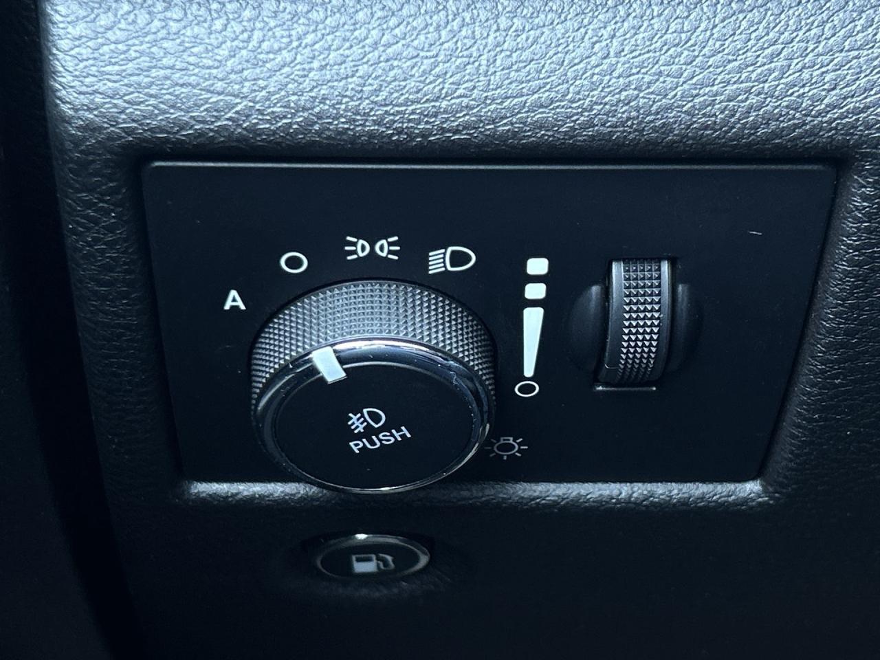 2018 Jeep Grand Cherokee UPLAND | 4X4 | SUNROOF | HTD SEATS | REMOTE START Photo