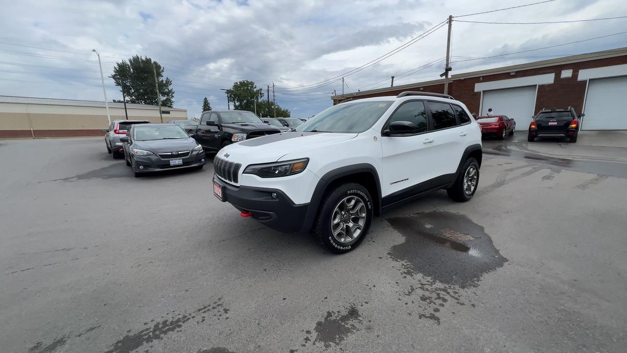 2022 Jeep Cherokee TRAILHAWK 4X4| HTD LEATHER| V6|REMOTE START|ALLOYS Photo3
