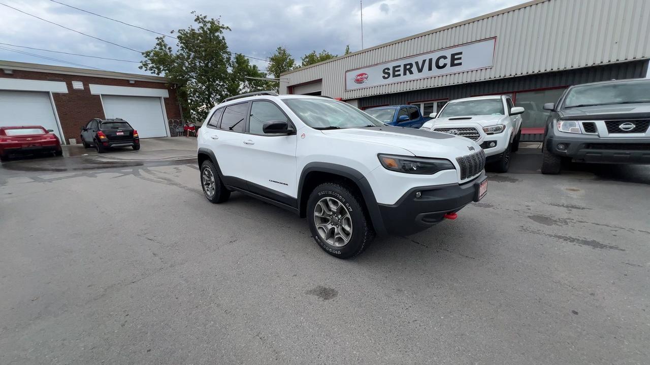 2022 Jeep Cherokee TRAILHAWK 4X4| HTD LEATHER| V6|REMOTE START|ALLOYS Photo