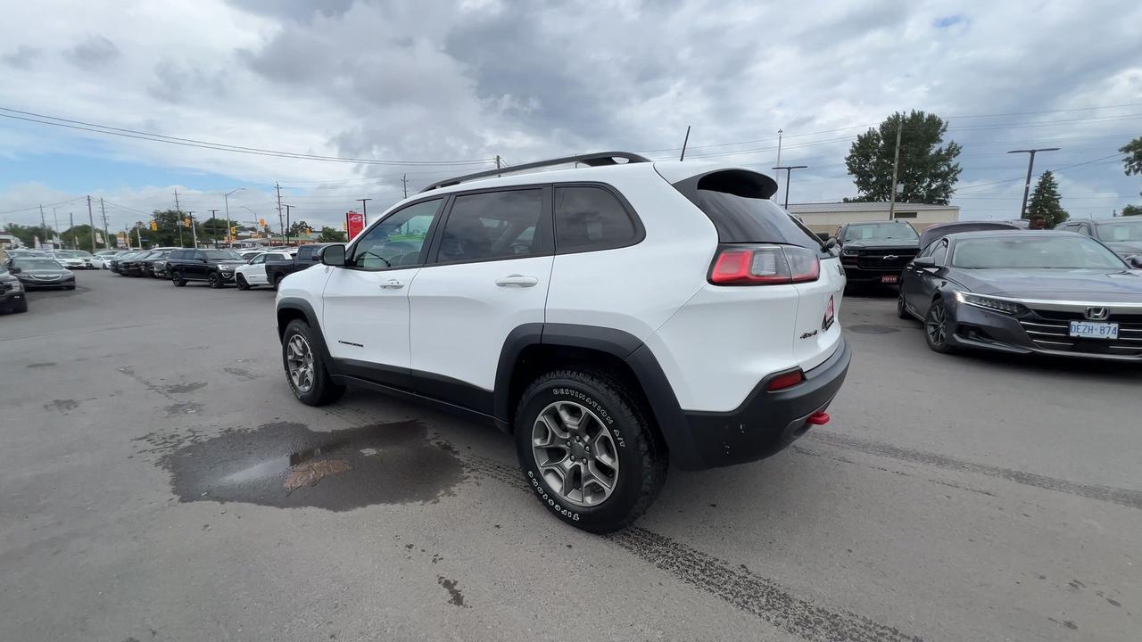 2022 Jeep Cherokee TRAILHAWK 4X4| HTD LEATHER| V6|REMOTE START|ALLOYS Photo