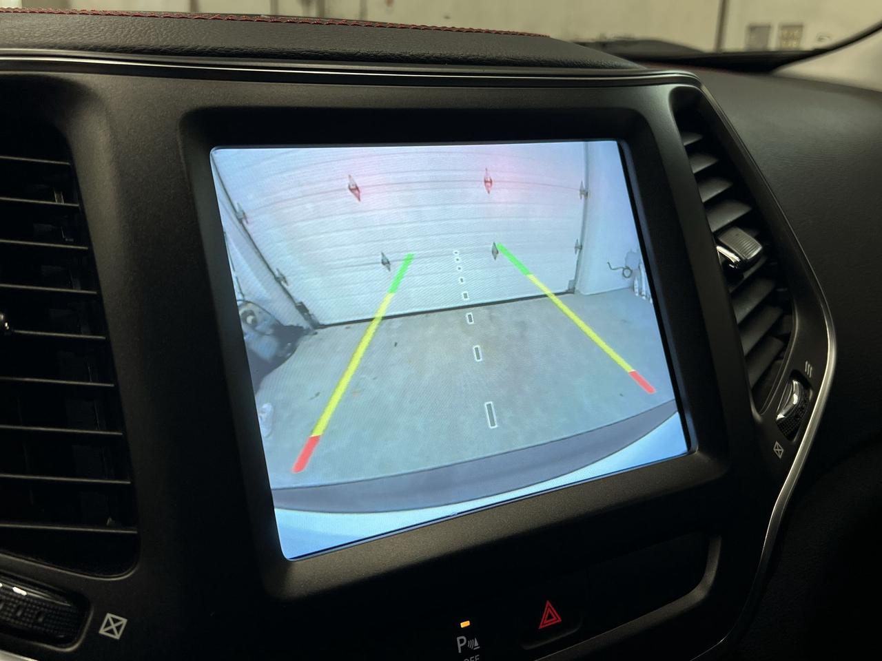 2022 Jeep Cherokee TRAILHAWK 4X4| HTD LEATHER| V6|REMOTE START|ALLOYS Photo
