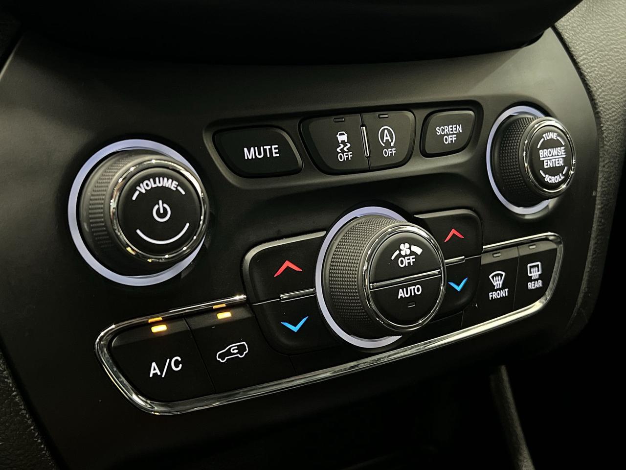 2022 Jeep Cherokee TRAILHAWK 4X4| HTD LEATHER| V6|REMOTE START|ALLOYS Photo