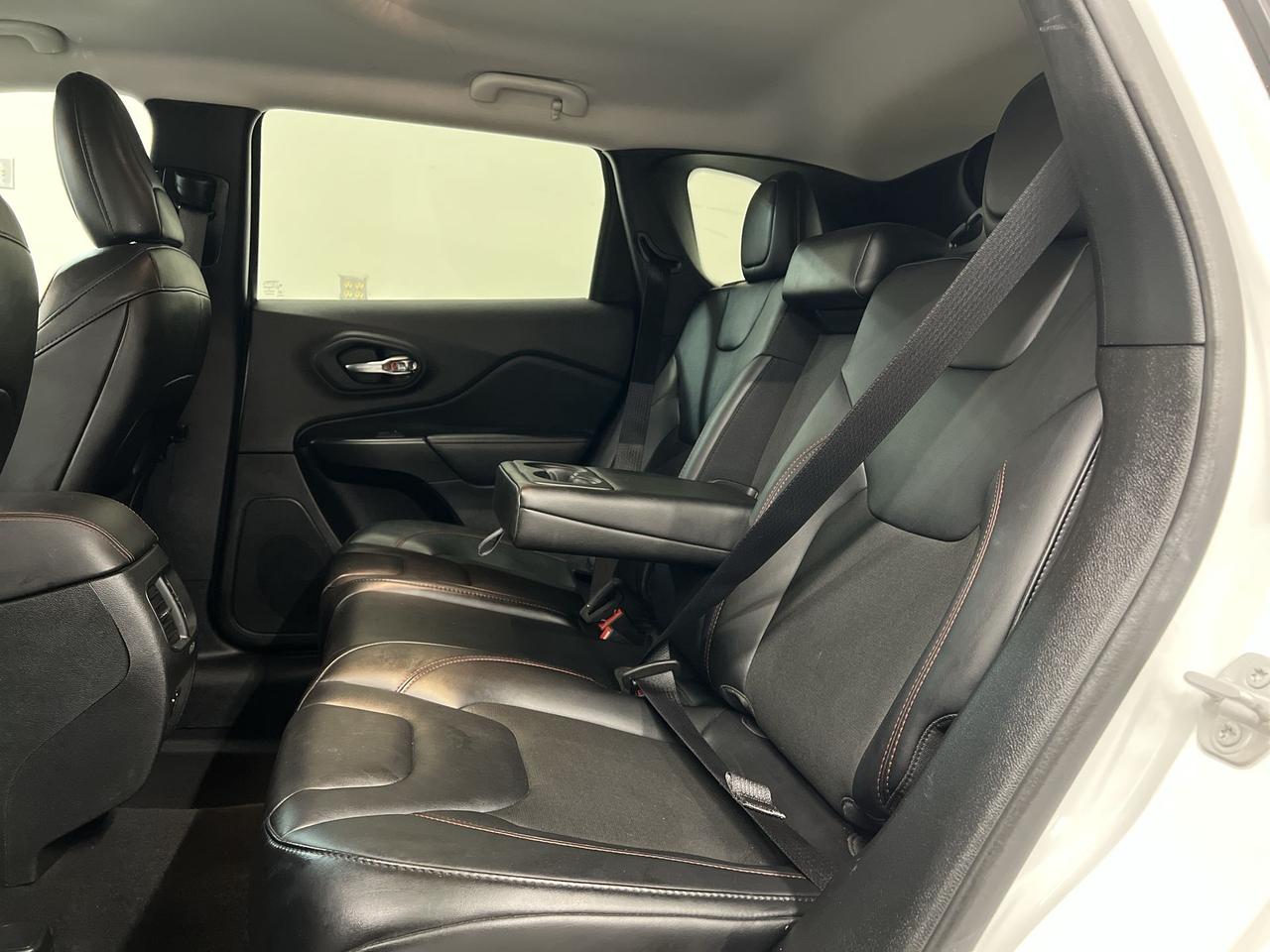 2022 Jeep Cherokee TRAILHAWK 4X4| HTD LEATHER| V6|REMOTE START|ALLOYS Photo
