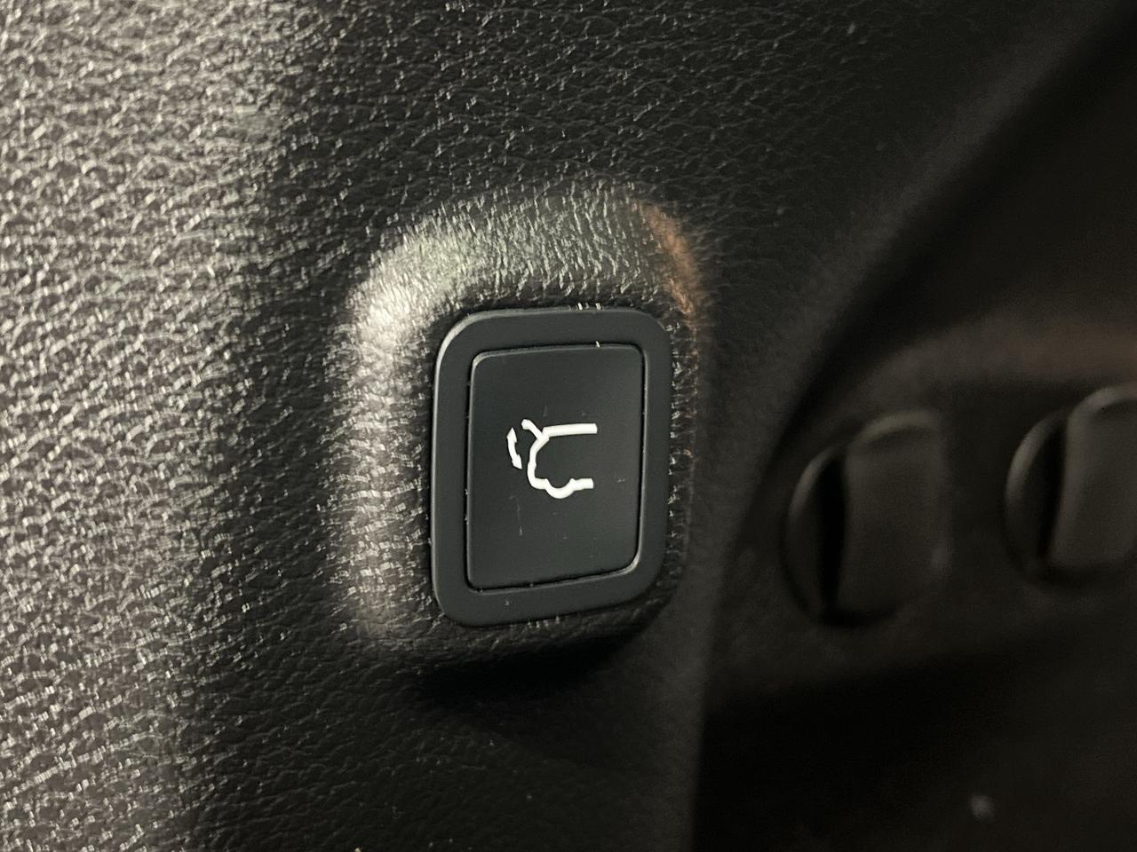 2022 Jeep Cherokee TRAILHAWK 4X4| HTD LEATHER| V6|REMOTE START|ALLOYS Photo
