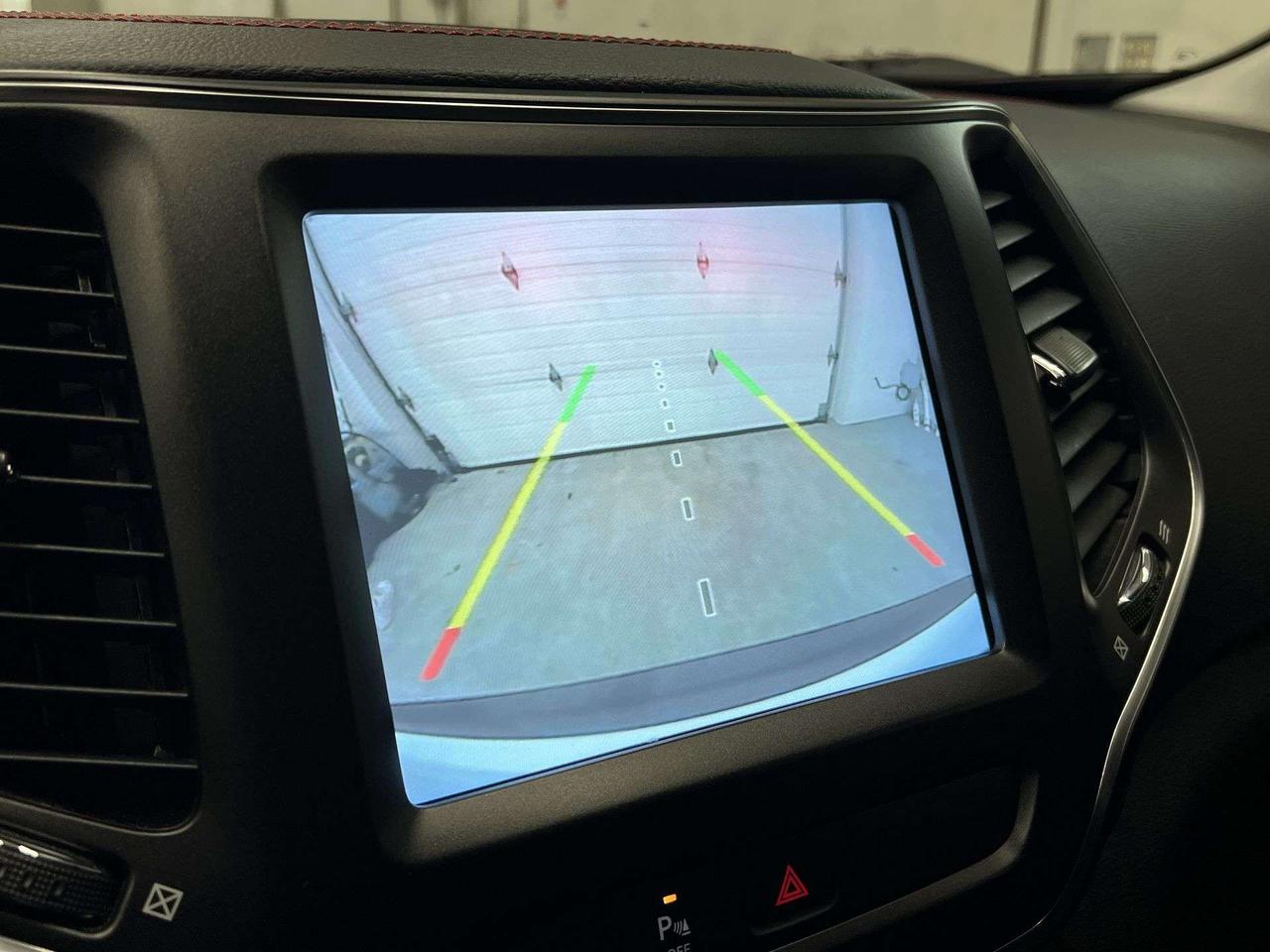 2022 Jeep Cherokee TRAILHAWK 4X4| HTD LEATHER| V6|REMOTE START|ALLOYS Photo