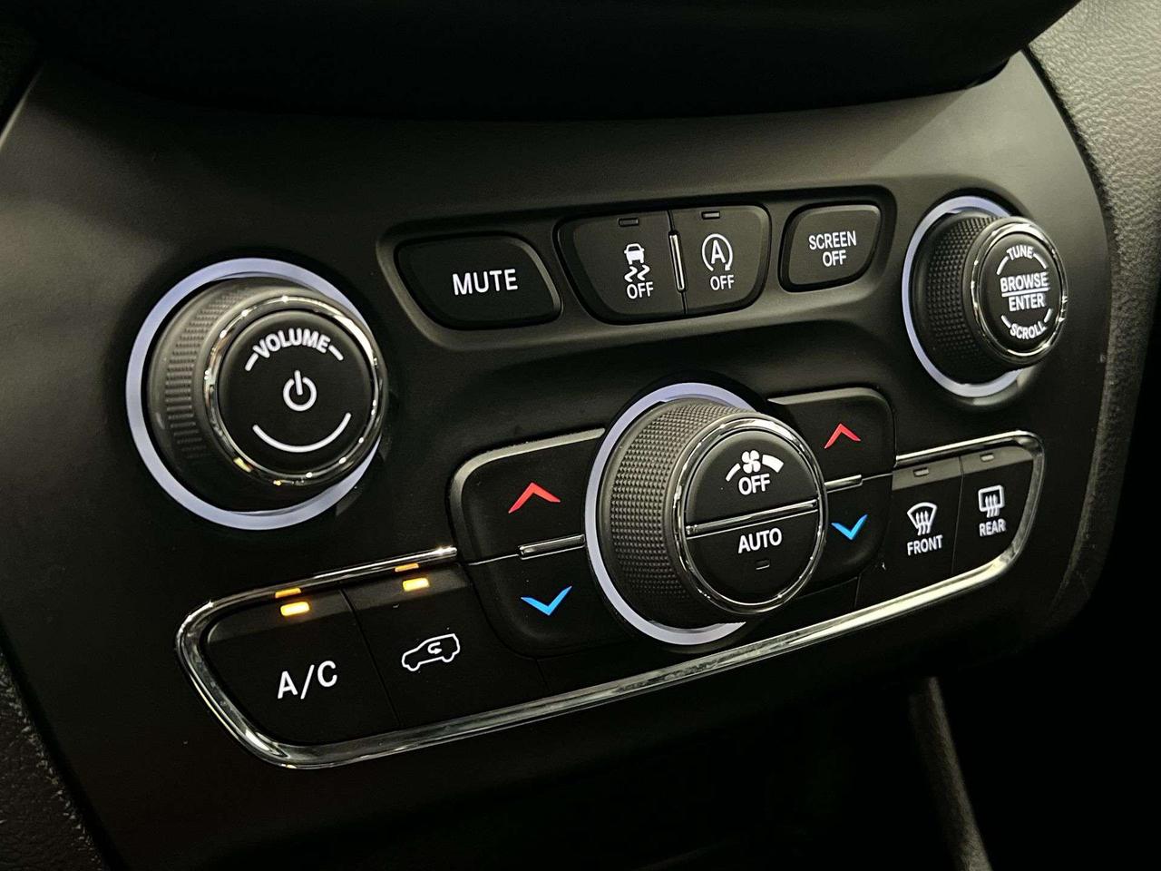 2022 Jeep Cherokee TRAILHAWK 4X4| HTD LEATHER| V6|REMOTE START|ALLOYS Photo